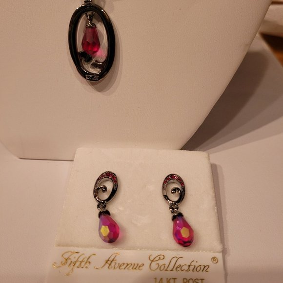 Fifth Avenue Collection  Flaming Red - Picture 1 of 3
